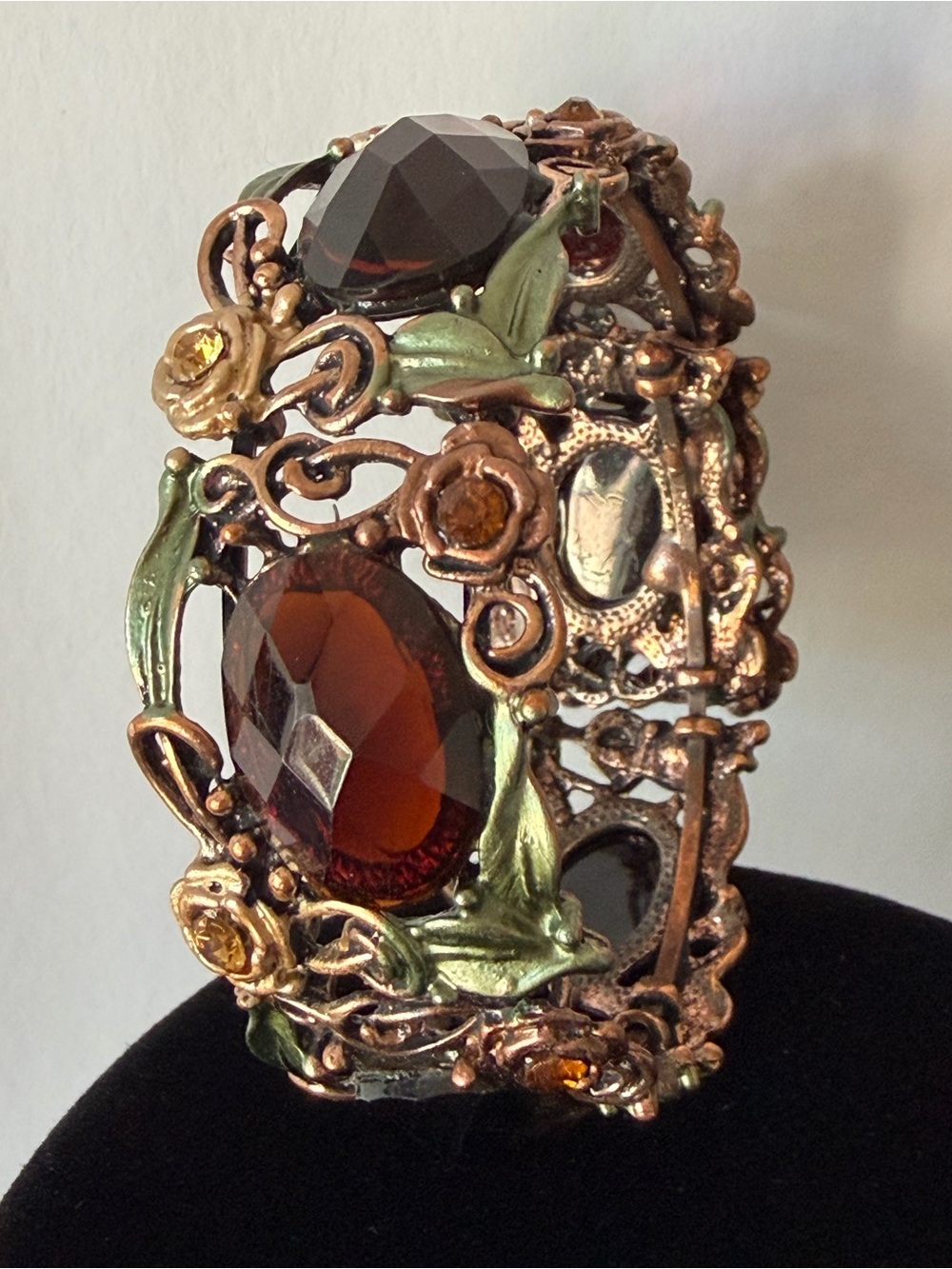 ♥️ Vintage-Inspired Amber  Floral Stretch Cuff Cuff Bracelet